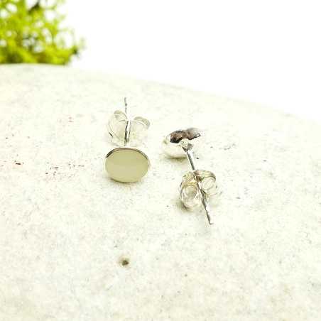 Minimalistische kleine Sterling Silber Ohrringe mit Phosphoreszentes Harz NIJI 25,00 €