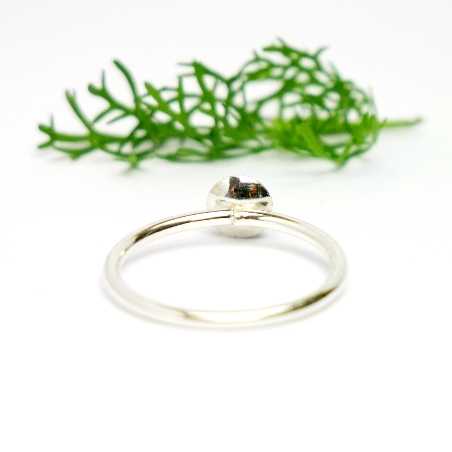 Minimalistischer kleiner Sterling Silber Ring Mit Pailletten besetztes Granat rotes Harz NIJI 25,00 €