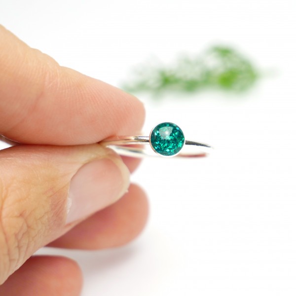Minimalistischer kleiner Sterling Silber Ring Mit Pailletten besetztes Enten grünes Harz NIJI 25,00 €