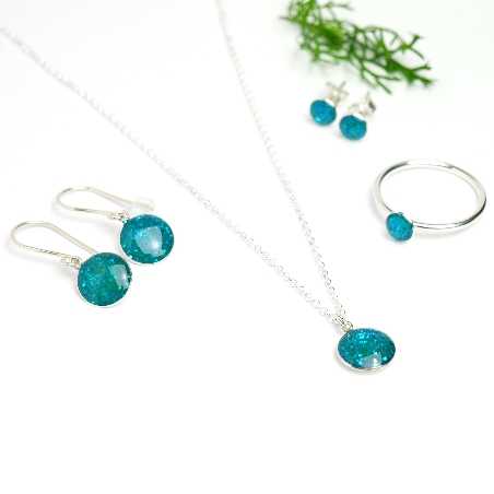 Sterling silver minimalist earrings with sequined blue resin NIJI 25,00 €