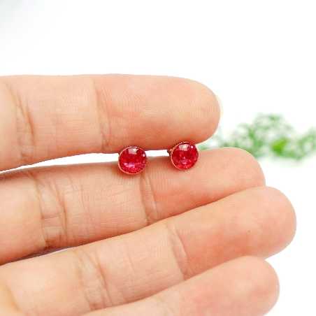 Sterling silver minimalist earrings with sequined pink resin NIJI 25,00 €