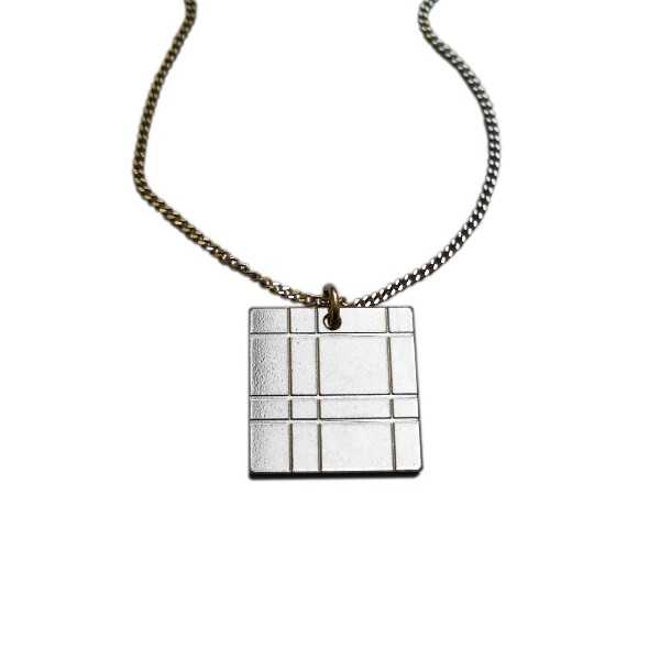 Pendentif carré pour femme sur chaine ajustable Kilt en argent 925 Desiree Schmidt Paris