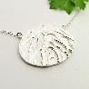 Médaillon oval sur chaine ajustable organique en argent 925/1000 Desiree Schmidt Paris Herbier 87,00&nbsp;€