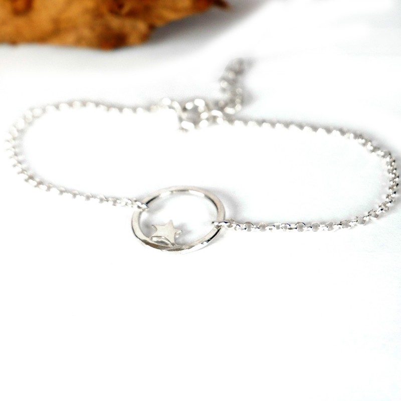 Kleiner Sterling Silber Stern Armband Nova 37,00 € Kleiner Sterling Silber Stern Armband Nova 37,00 €