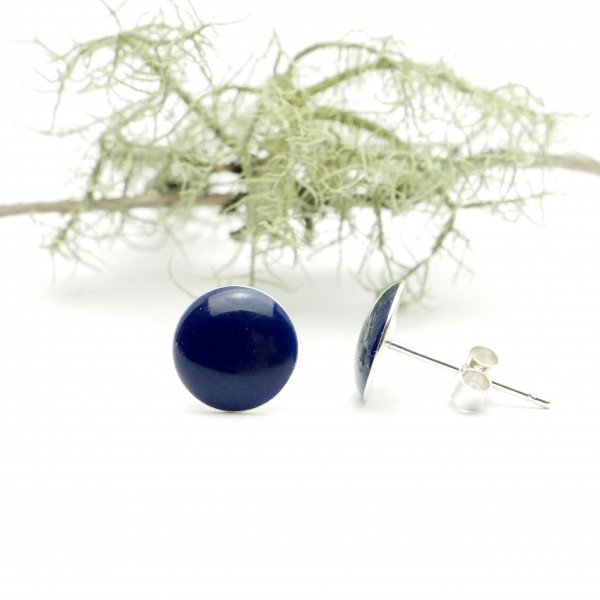 Sterling silver minimalist earrings with dark blue resin NIJI 30,00 €