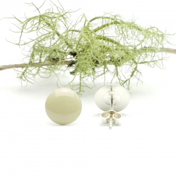 Sterling silver minimalist earrings with cream resin NIJI 30,00 €