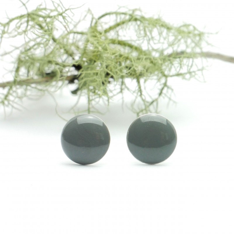 Sterling silver minimalist earrings with mouse grey resin NIJI 30,00 € Sterling silver minimalist earrings with mouse grey resin NIJI 30,00 €