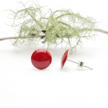 Boucles d'oreilles rondes minimalistes en argent 925 et résine rouge coquelicot fabrication française