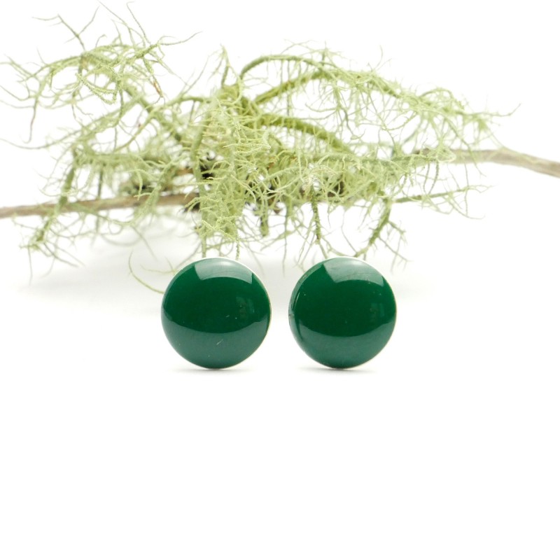 Sterling silver minimalist earrings with forest green resin NIJI 30,00 € Sterling silver minimalist earrings with forest green resin NIJI 30,00 €