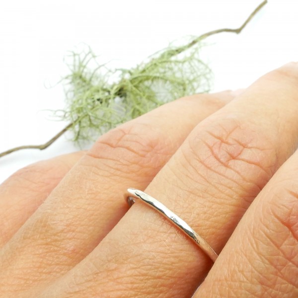 Minimalist sterling silver hammered ring for woman