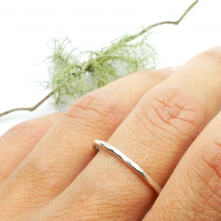 Minimalist sterling silver hammered ring for woman