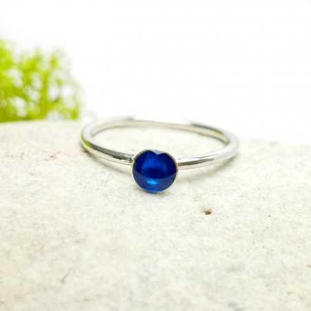 Little sterling silver ring with translucent blue resin NIJI 25,00 €