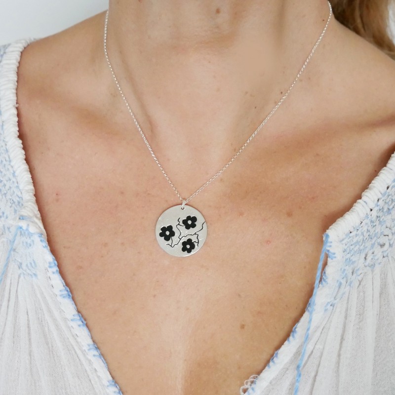 Black Cherry Blossom Sterling silver round necklace Desiree Schmidt Paris Cherry Blossom 77,00 € Black Cherry Blossom Sterling silver round necklace Desiree Schmidt Paris Cherry Blossom 77,00 €
