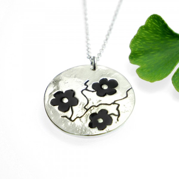 Black Sakura flower necklace in 925/1000 silver made in France Desiree Schmidt Paris Cherry Blossom 77,00 €