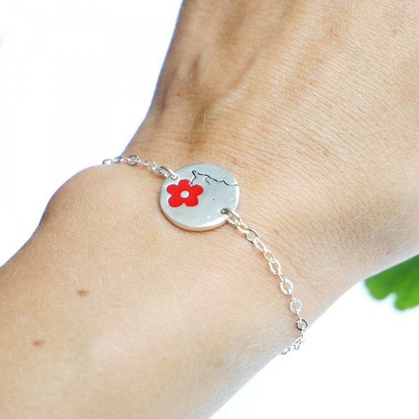 Bracelet rond Fleurs de Cerisier en argent massif et résine rouge Fleurs de Cerisier 57,00 €