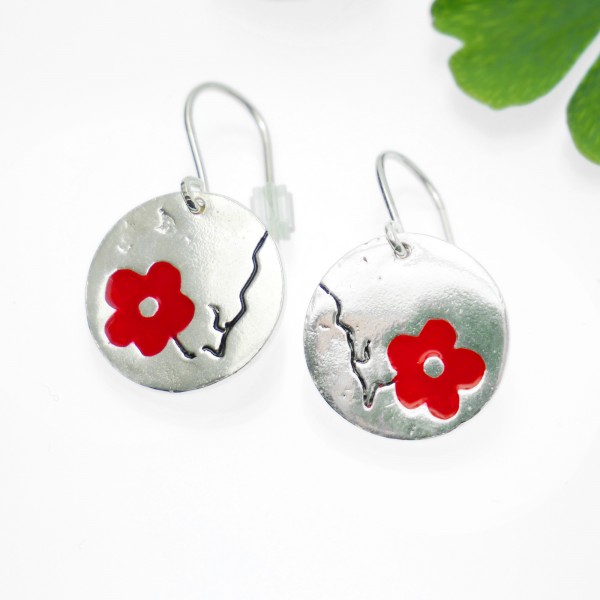 Boucles d'oreilles pendantes Fleurs de Cerisier rouges en argent 925 inspirée du Japon