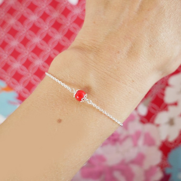 Bracelet en argent massif 925/1000 perle de verre rouge coquelicot, réglable et minimaliste Desiree Schmidt Paris Accueil 23,...