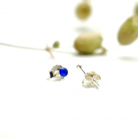 Boucles d'oreilles puces en argent massif 925/1000 et résine bleu électrique collection Niji NIJI 17,00 €
