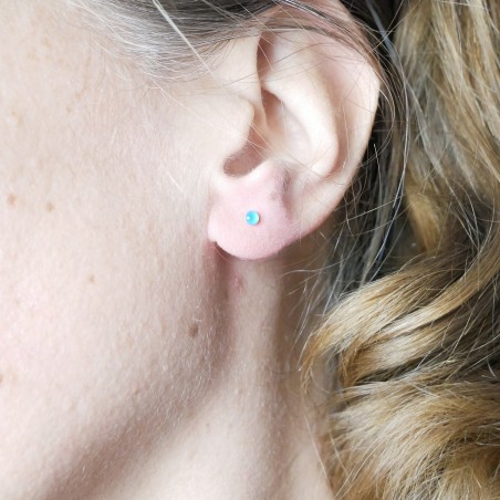 Sterling silver minimalist earrings with lagoon blue resin NIJI 17,00 €