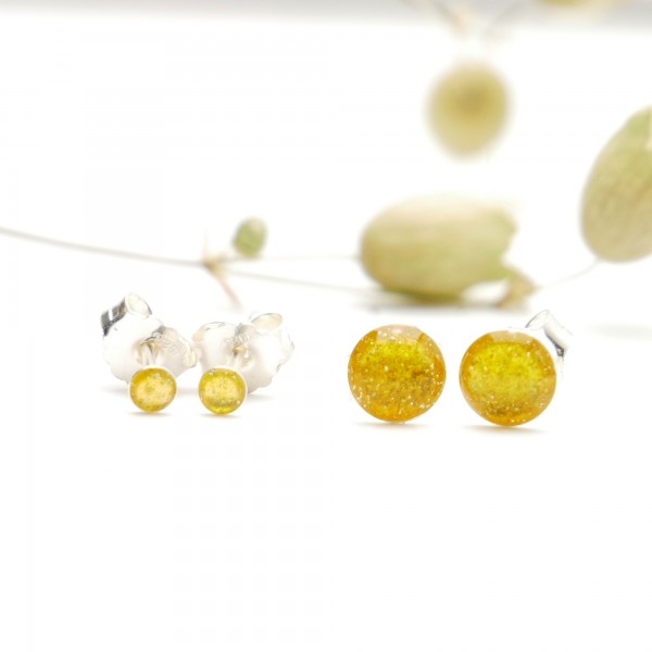 Minimalistische kleine Sterling Silber Ohrringe mit glitzern gelbes Harz NIJI 17,00 €