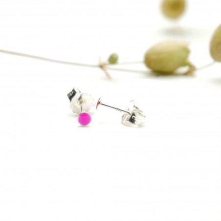 Minimalistische kleine Sterling Silber Ohrringe mit Fuchsia Pink Harz NIJI 17,00 €