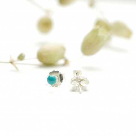 Boucles d'oreilles puces en argent massif 925/1000 et résine turquoise collection Niji NIJI 17,00 €