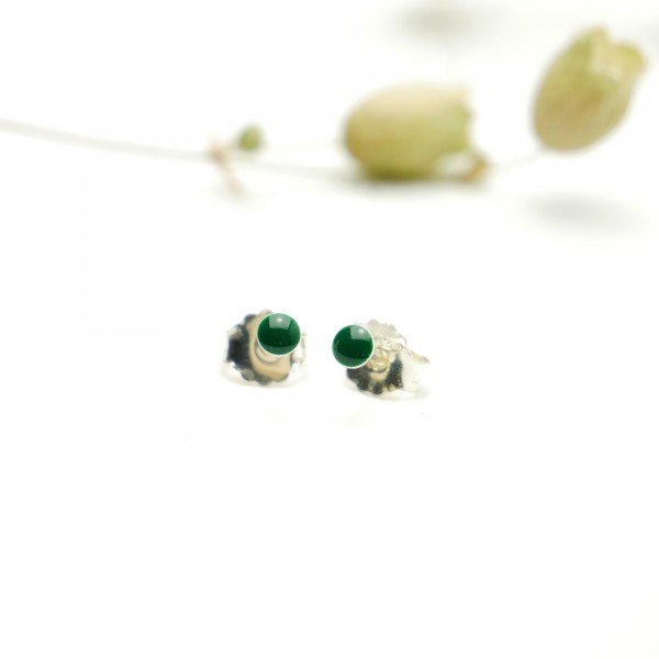 Boucles d'oreilles puces en argent massif 925/1000 et résine vert forêt collection Niji NIJI 17,00 €
