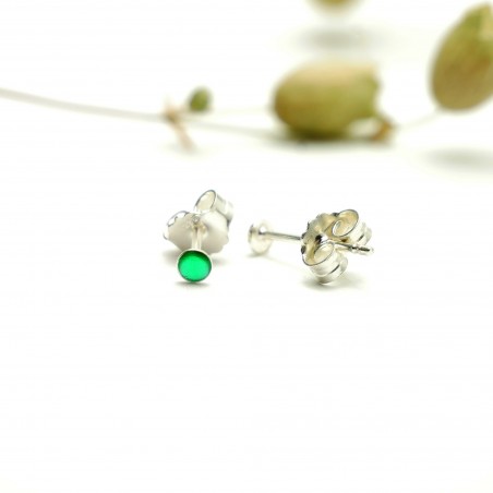Minimalistische kleine Sterling Silber Ohrringe mit Smaragdgrünes Harz NIJI 17,00 €