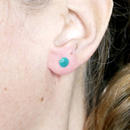 Sterling silver minimalist earrings with turquoise resin NIJI 25,00 €