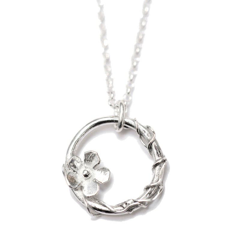 Kleine Sakura Kette aus 925 Silber Sakura 57,00 € Kleine Sakura Kette aus 925 Silber Sakura 57,00 €
