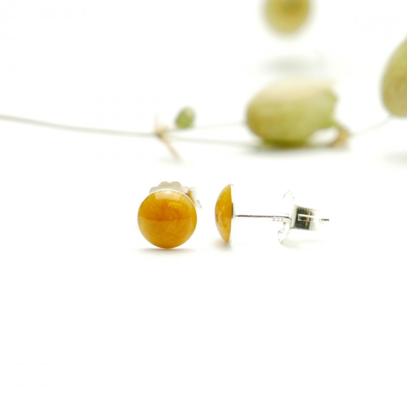 Sterling silver minimalist earrings with pearly golden yellow resin NIJI 25,00 € Sterling silver minimalist earrings with pearly golden yellow resin NIJI 25,00 €