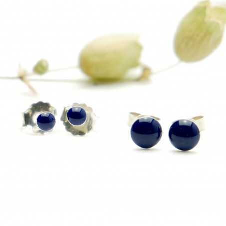 Boucles d'oreilles puces en argent massif 925/1000 et résine bleu marine collection Niji NIJI 25,00 €