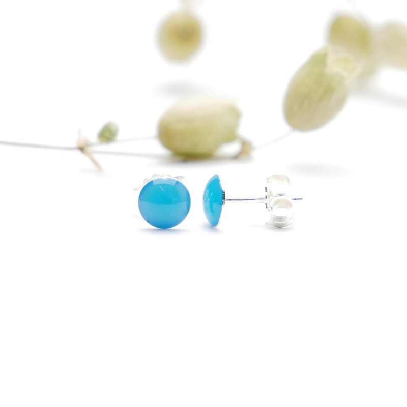 Sterling silver minimalist earrings with lagoon blue resin NIJI 25,00 € Sterling silver minimalist earrings with lagoon blue resin NIJI 25,00 €