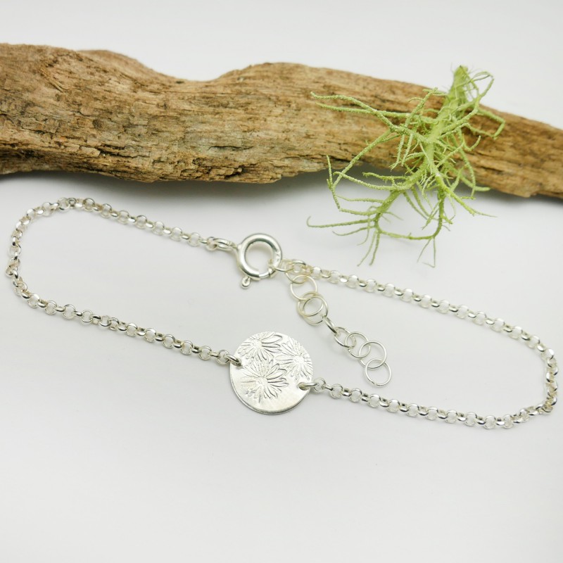 Sterling silver minimalist adjustable bracelet with flowers Desiree Schmidt Paris Home 25,00 €