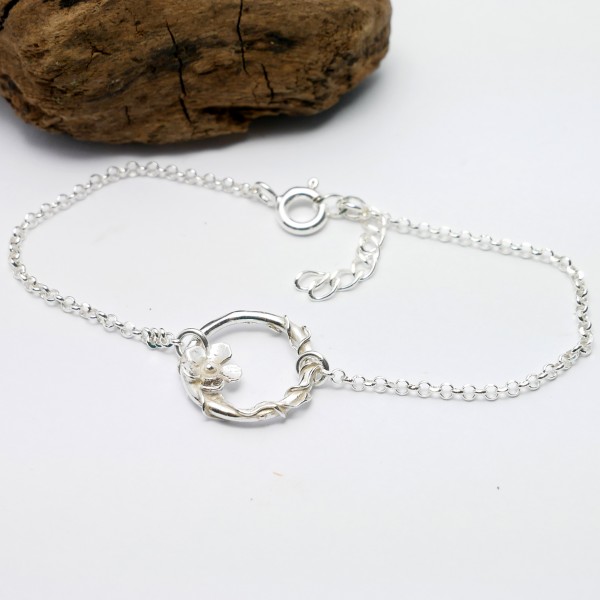 Sakura flower ajustable bracelet. Sterling silver. Sakura 52,00 €