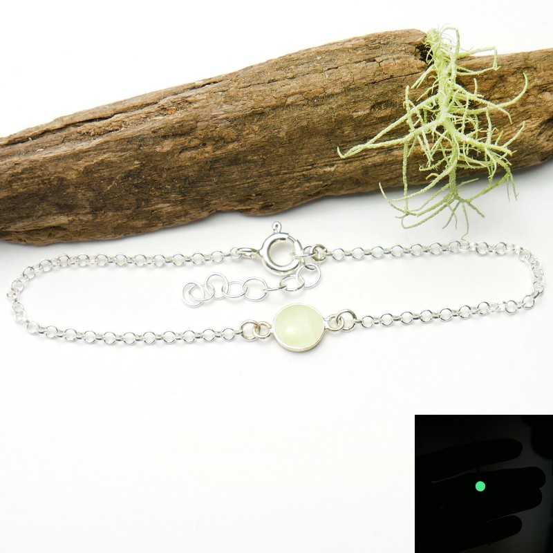 Bracelet in sterling silver 925/1000 and translucent purple resin adjustable length Desiree Schmidt Paris Home 25,00 € Bracelet in sterling silver 925/1000 and translucent purple resin adjustable length Desiree Schmidt Paris Home 25,00 €