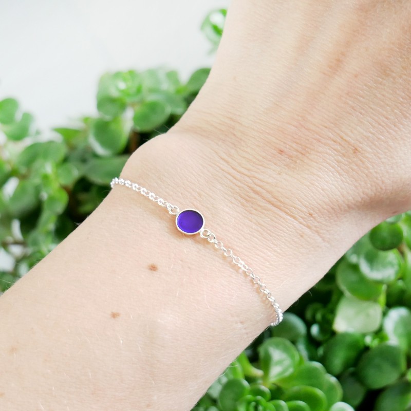 Bracelet in sterling silver 925/1000 and translucent purple resin adjustable length Desiree Schmidt Paris Home 25,00 € Bracelet in sterling silver 925/1000 and translucent purple resin adjustable length Desiree Schmidt Paris Home 25,00 €