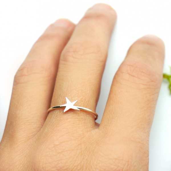Star simple sterling silver ring