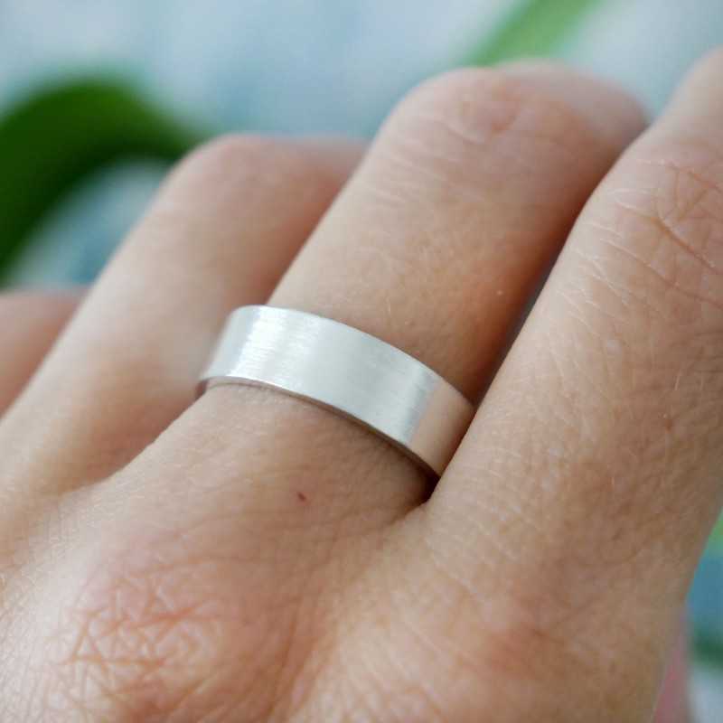 Brushed silver clearance ring