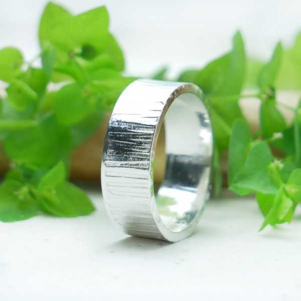 Minimalist sterling silver Striped thick ring