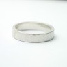 Sandgestrahlter Hochzeitsring aus recyceltes 925er Silber für Damen und Herren