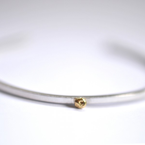 Rain Drop sterling silver bracelet with 24 carat gold drop Desiree Schmidt Paris Rain drop 127,00 €