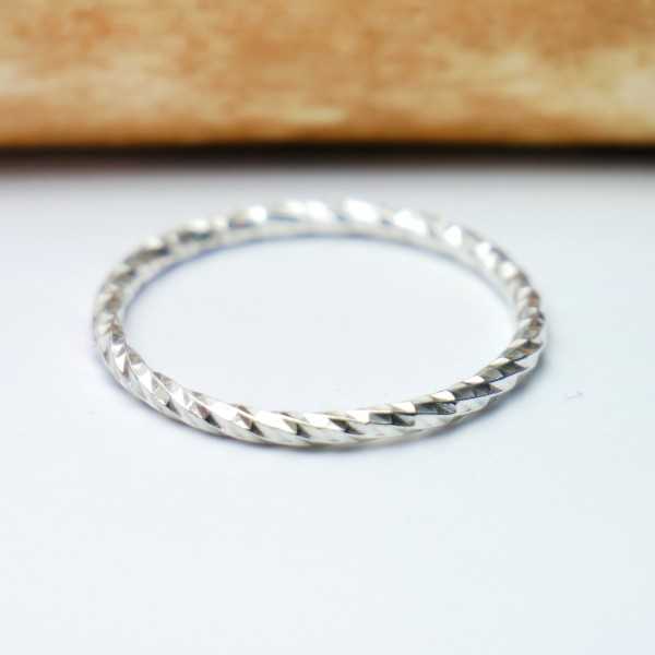 Minimalist sterling silver stackable twisted ring
