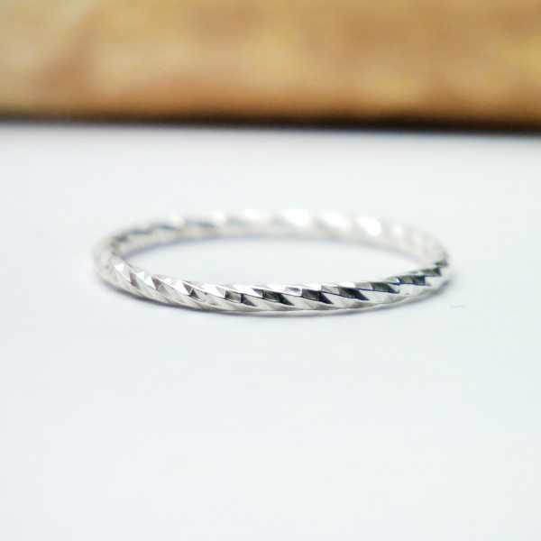 Minimalist sterling silver stackable twisted ring