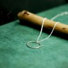 Collier court rond minimaliste Maya en argent 925 recyclé et surcyclé