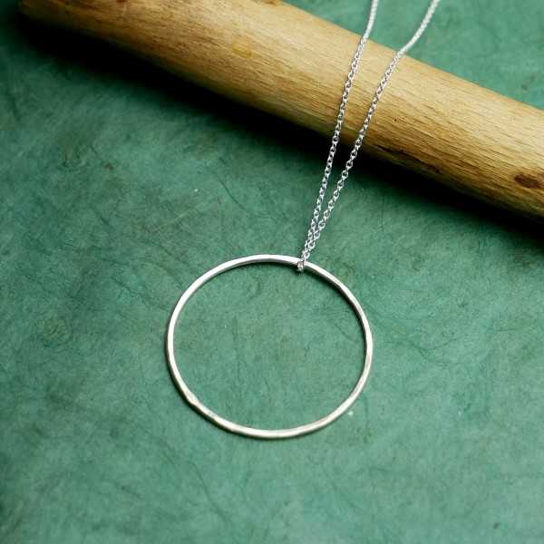 Maya round long necklace in...