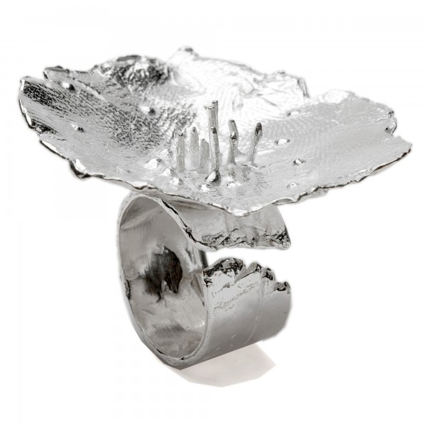 Mellow Meadow Flower big ajustable ring. Sterling silver. Mellow Meadow Flower 157,00 €