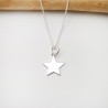 Petit pendentif étoile sur chaine fine ras de cou en argent 925 recyclé minimaliste