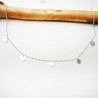 Collier avec 5 breloques rondes ras de cou fin en argent 925 recyclé minimaliste avec chaine ajustable made in France
