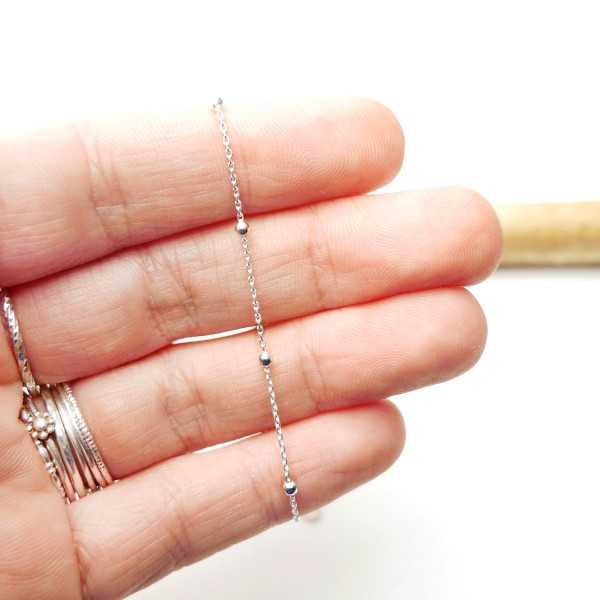 Thin bracelet in minimalist recycled 925 silver with chain and alternating beads